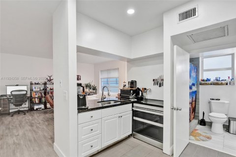 Купить кондоминиум в Майами-Бич, Флорида 1 спальня, 53.88м2, № 1982434 - фото 6