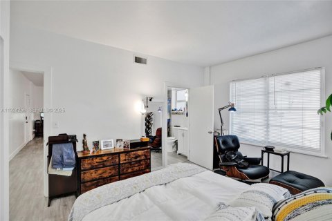 Купить кондоминиум в Майами-Бич, Флорида 1 спальня, 53.88м2, № 1982434 - фото 12