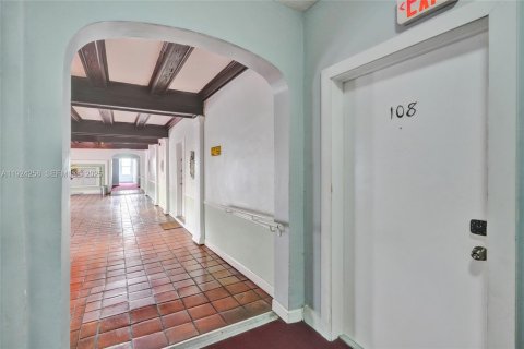 Купить кондоминиум в Майами-Бич, Флорида 1 спальня, 53.88м2, № 1982434 - фото 21