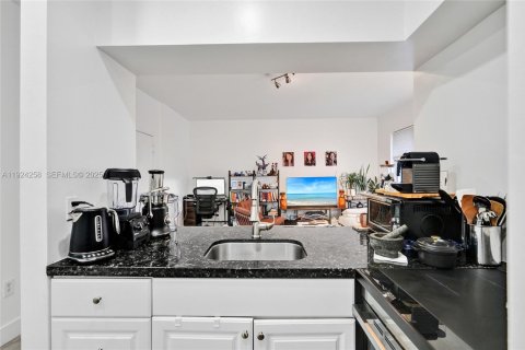 Купить кондоминиум в Майами-Бич, Флорида 1 спальня, 53.88м2, № 1982434 - фото 7