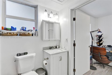 Купить кондоминиум в Майами-Бич, Флорида 1 спальня, 53.88м2, № 1982434 - фото 15