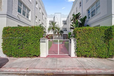 Купить кондоминиум в Майами-Бич, Флорида 1 спальня, 53.88м2, № 1982434 - фото 16