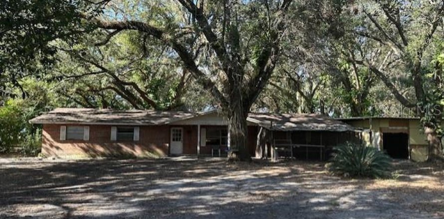 House in Lake Wales, Florida 6 bedrooms, 241.55 sq.m. № 1559486