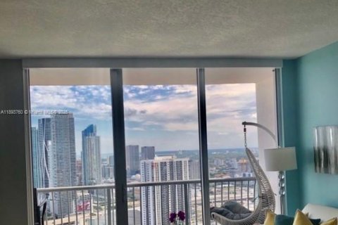 Copropriété à vendre à Miami, Floride: 1 chambre, 73.49 m2 № 1945371 - photo 2