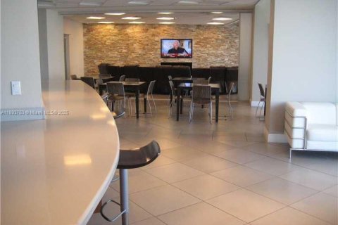 Copropriété à vendre à Miami, Floride: 1 chambre, 73.49 m2 № 1945371 - photo 16