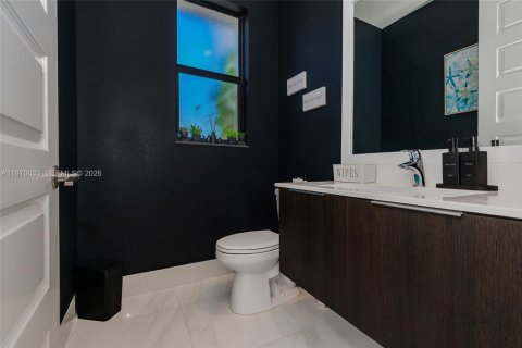 Townhouse in Doral, Florida 3 bedrooms, 195.09 sq.m. № 2031332 - photo 15