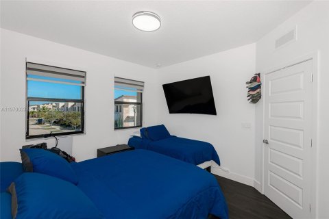 Townhouse in Doral, Florida 3 bedrooms, 195.09 sq.m. № 2031332 - photo 23