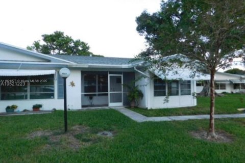 Villa ou maison à louer à Plantation, Floride: 2 chambres, 103.49 m2 № 1975274 - photo 3