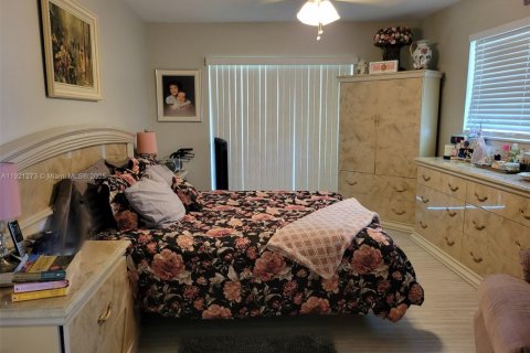 Villa ou maison à louer à Plantation, Floride: 2 chambres, 103.49 m2 № 1975274 - photo 21