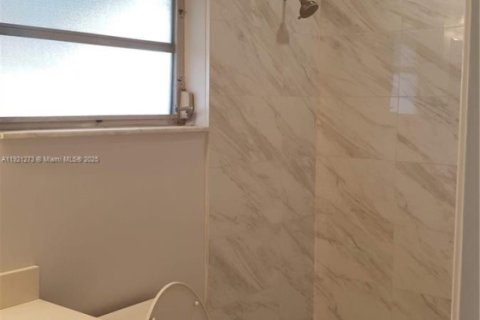 Villa ou maison à louer à Plantation, Floride: 2 chambres, 103.49 m2 № 1975274 - photo 26