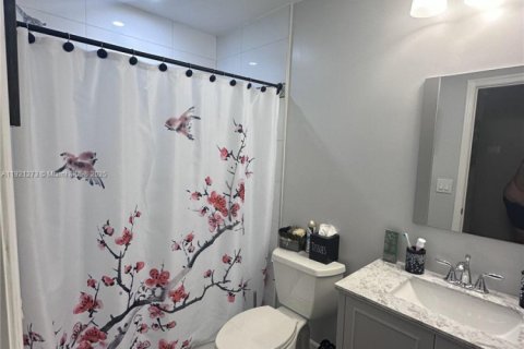 Villa ou maison à louer à Plantation, Floride: 2 chambres, 103.49 m2 № 1975274 - photo 13