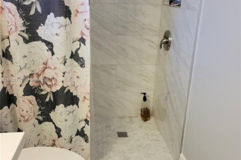 Villa ou maison à louer à Plantation, Floride: 2 chambres, 103.49 m2 № 1975274 - photo 24