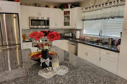 Villa ou maison à louer à Plantation, Floride: 2 chambres, 103.49 m2 № 1975274 - photo 7