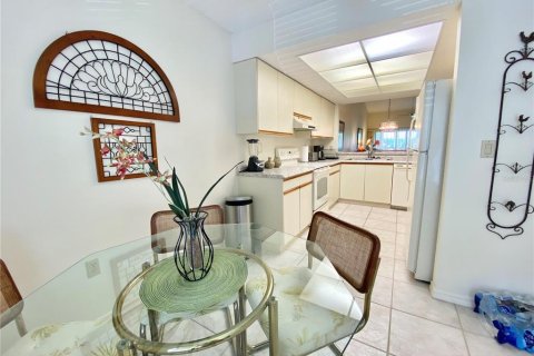 Copropriété à louer à Sarasota, Floride: 2 chambres, 118.36 m2 № 1816855 - photo 2