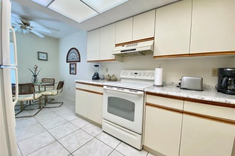 Copropriété à louer à Sarasota, Floride: 2 chambres, 118.36 m2 № 1816855 - photo 4