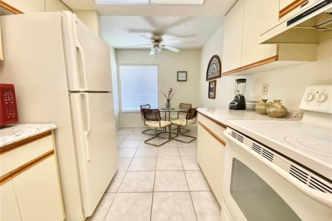 Copropriété à louer à Sarasota, Floride: 2 chambres, 118.36 m2 № 1816855 - photo 5
