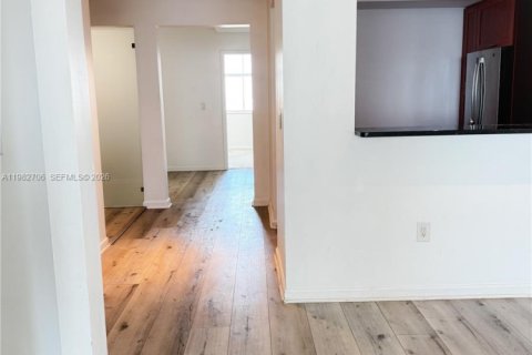 Снять в аренду кондоминиум в Авентура, Флорида 2 спальни, 153.29м2, № 2049231 - фото 4