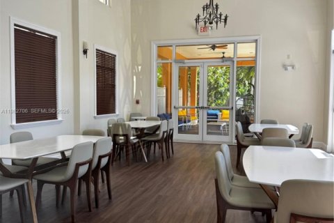 Снять в аренду кондоминиум в Авентура, Флорида 2 спальни, 153.29м2, № 2049231 - фото 26
