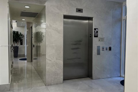 Снять в аренду кондоминиум в Авентура, Флорида 2 спальни, 153.29м2, № 2049231 - фото 21