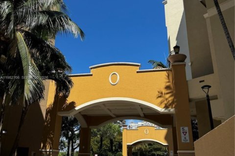 Снять в аренду кондоминиум в Авентура, Флорида 2 спальни, 153.29м2, № 2049231 - фото 27