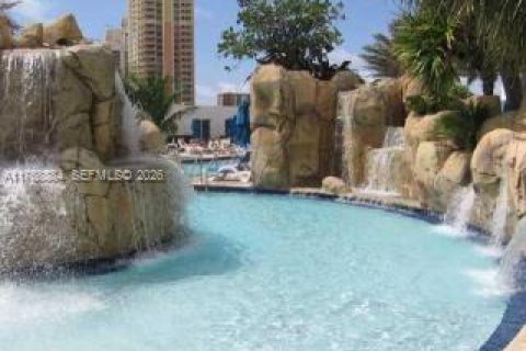 Copropriété à vendre à Sunny Isles Beach, Floride: 42.46 m2 № 2027142 - photo 13