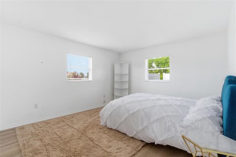 Снять в аренду квартиру в Сарасота, Флорида 6 комнат, 196.77м2, № 2096946 - фото 14
