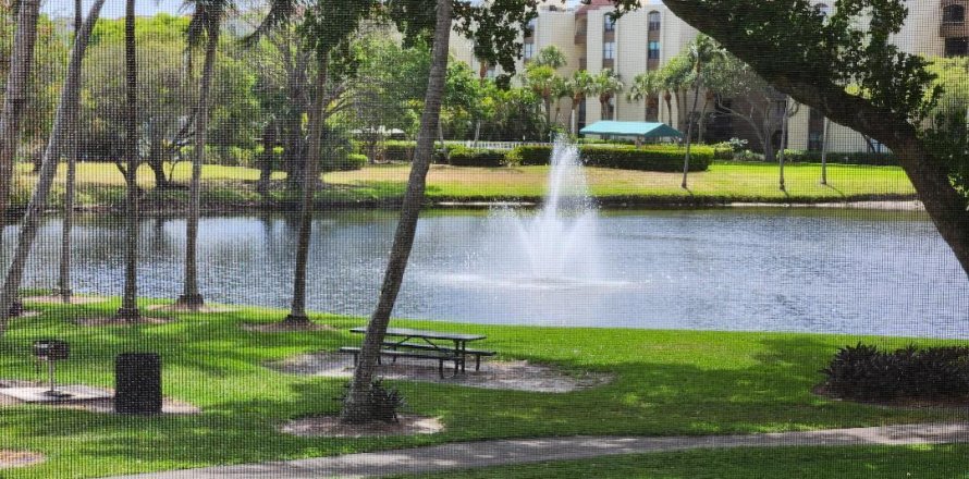 Condominio en Delray Beach, Florida, 2 dormitorios № 1185402