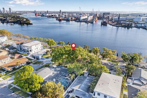 Land in Tampa, Florida № 1579107 - photo 1