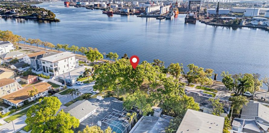 Land in Tampa, Florida № 1579107