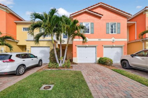 Touwnhouse à Fort Myers, Floride 3 chambres, 168.99 m2 № 2105866