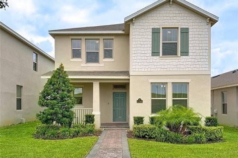 House in Winter Garden, Florida 4 bedrooms, 212.93 sq.m. № 1906226 - photo 1