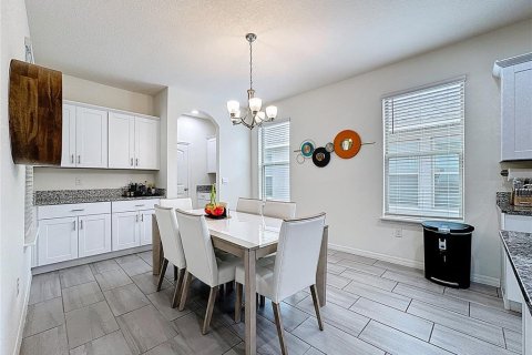House in Winter Garden, Florida 4 bedrooms, 212.93 sq.m. № 1906226 - photo 30