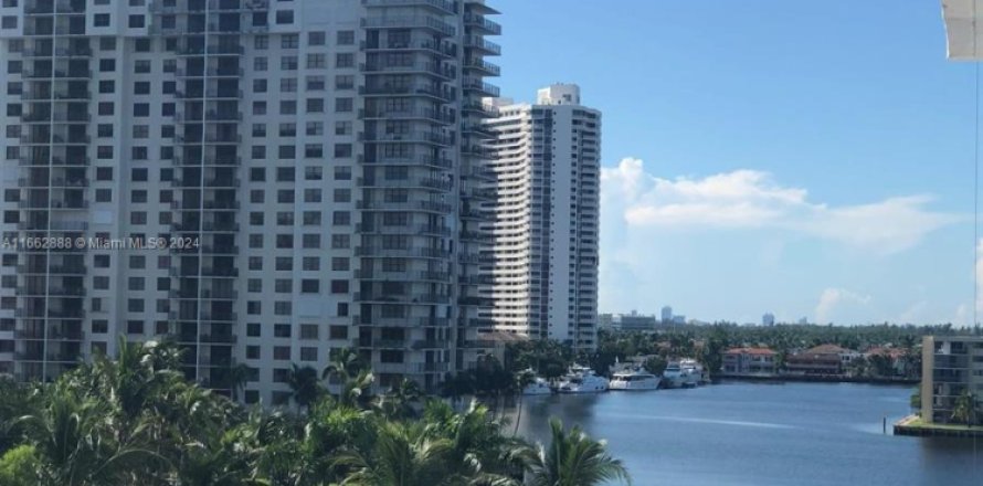 Condo à Aventura, Floride, 1 chambre № 1763539