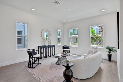 House in Lakewood Ranch, Florida 4 bedrooms, 213.21 sq.m. № 2289812 - photo 3