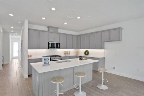 House in Lakewood Ranch, Florida 4 bedrooms, 213.21 sq.m. № 2289812 - photo 5
