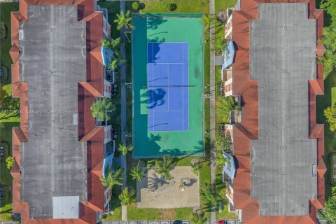 Condo in Hialeah, Florida, 2 bedrooms  № 1868361 - photo 3