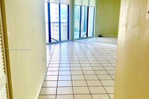 Copropriété à vendre à Miami, Floride: 1 chambre, 74.32 m2 № 1859795 - photo 10