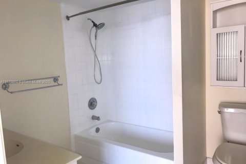 Copropriété à vendre à Miami, Floride: 1 chambre, 74.32 m2 № 1859795 - photo 17