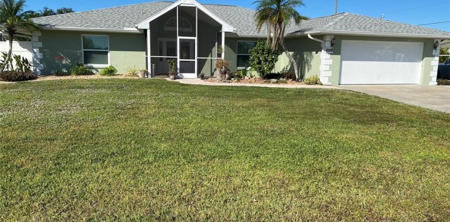 Villa ou maison à Punta Gorda, Floride 4 chambres, 238.2 m2 № 2139107