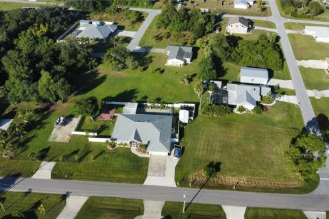 Villa ou maison à vendre à Punta Gorda, Floride: 4 chambres, 238.2 m2 № 2139107 - photo 2