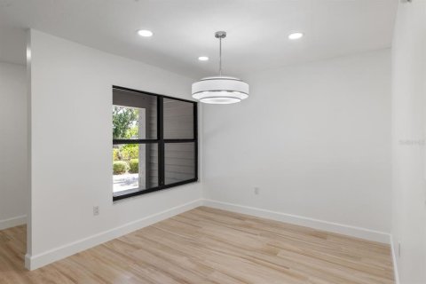 House in Sarasota, Florida 3 bedrooms, 158.4 sq.m. № 1780193 - photo 18