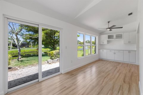 House in Sarasota, Florida 3 bedrooms, 158.4 sq.m. № 1780193 - photo 10