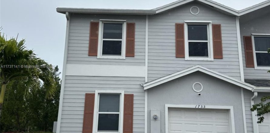 Touwnhouse à Homestead, Floride 4 chambres, 178.74 m2 № 1764439