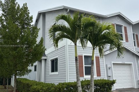 Touwnhouse à louer à Homestead, Floride: 4 chambres, 178.74 m2 № 1764439 - photo 2