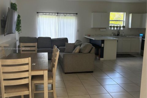 Touwnhouse à louer à Homestead, Floride: 4 chambres, 178.74 m2 № 1764439 - photo 3