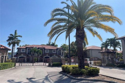 Touwnhouse à Miami Gardens, Floride 3 chambres, 131.83 m2 № 2024543