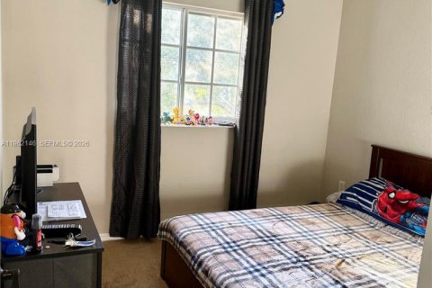 Touwnhouse à louer à Miami Gardens, Floride: 3 chambres, 131.83 m2 № 2024543 - photo 15