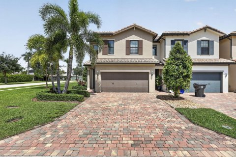 Touwnhouse à Lake Worth, Floride 3 chambres, 176.05 m2 № 2376542