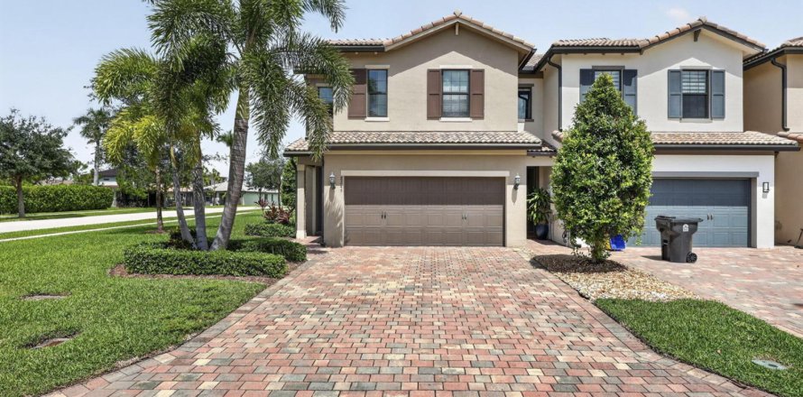 Touwnhouse à Lake Worth, Floride 3 chambres, 176.05 m2 № 2376542