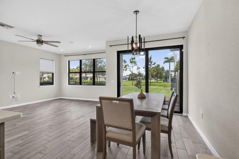 Touwnhouse à vendre à Lake Worth, Floride: 3 chambres, 176.05 m2 № 2376542 - photo 13